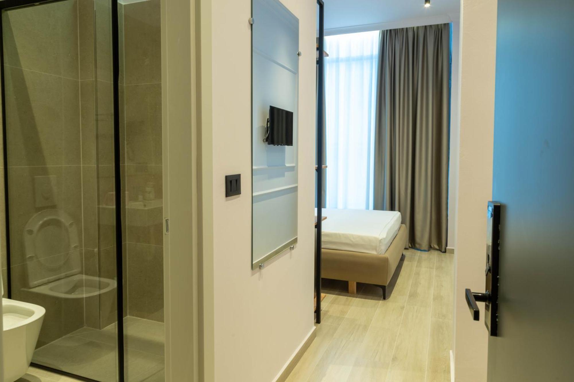 Amau Beach Rooms Durres Bagian luar foto