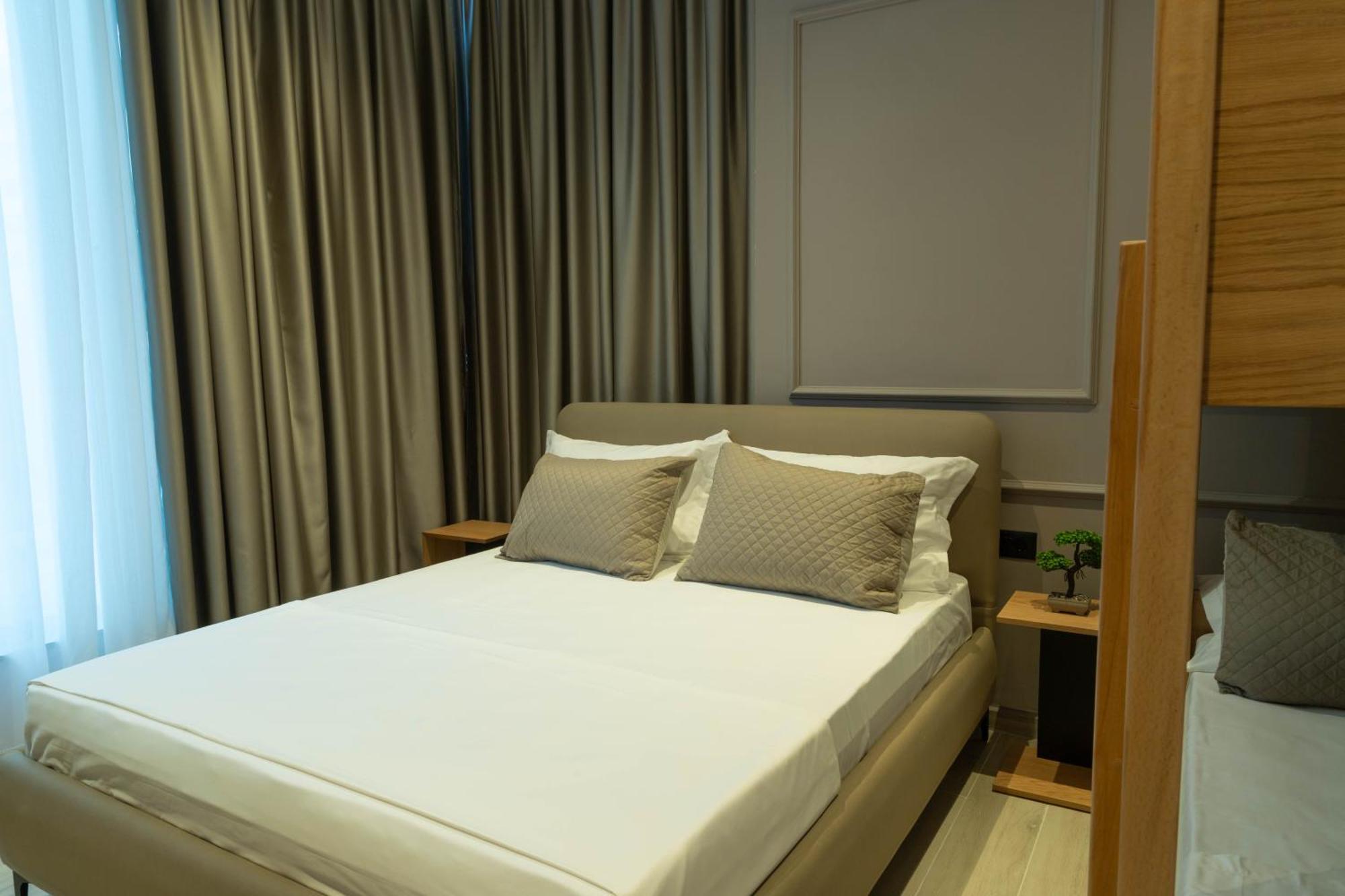 Amau Beach Rooms Durres Bagian luar foto